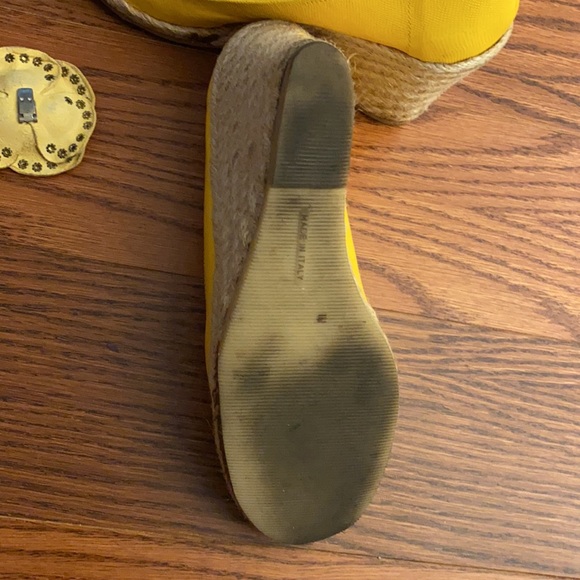 Hollywould Cabana Yellow Wedge - Picture 4 of 4